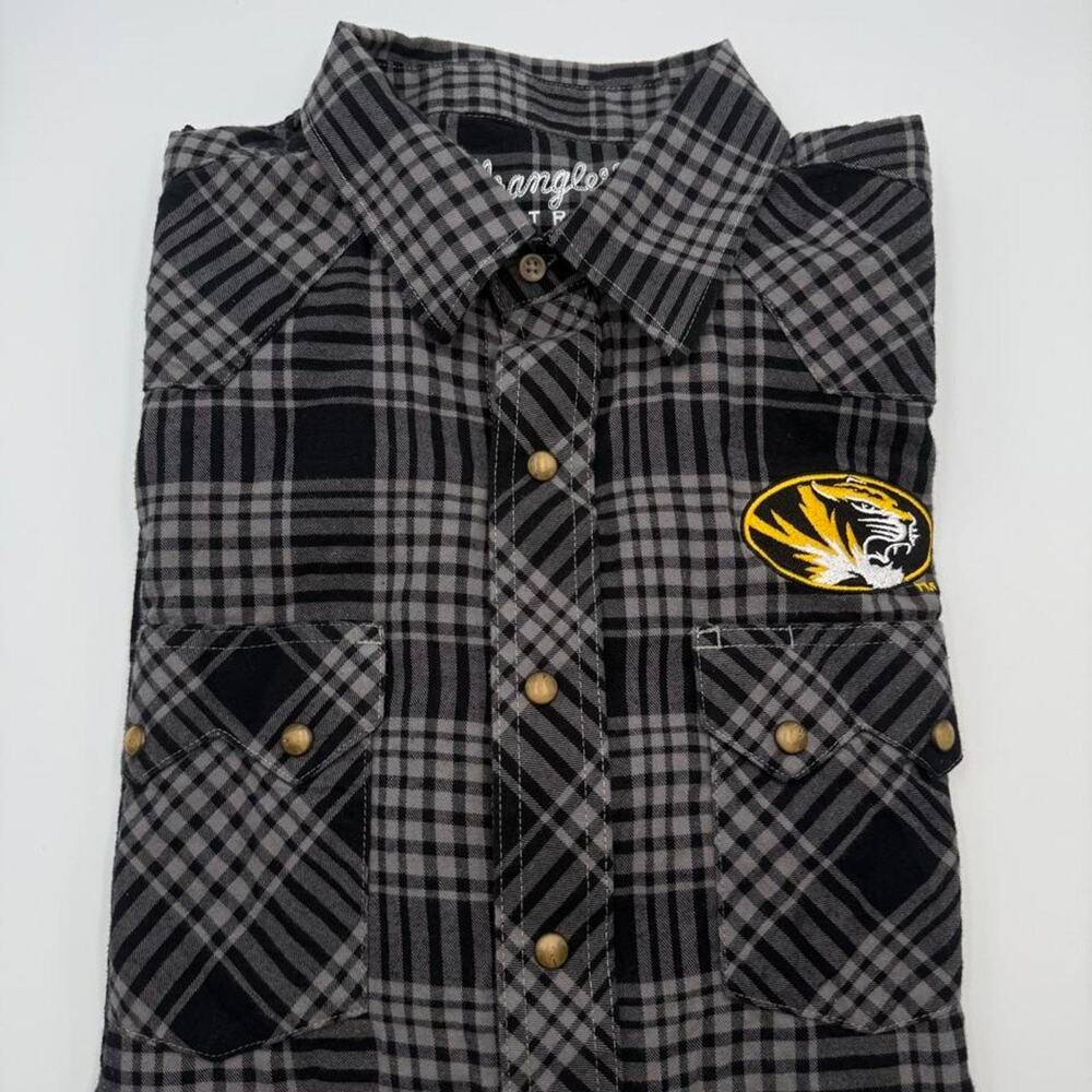 Wrangler Retro Premium Black & grey Plaid Pearl snap Mizzou Tigers Logo Large